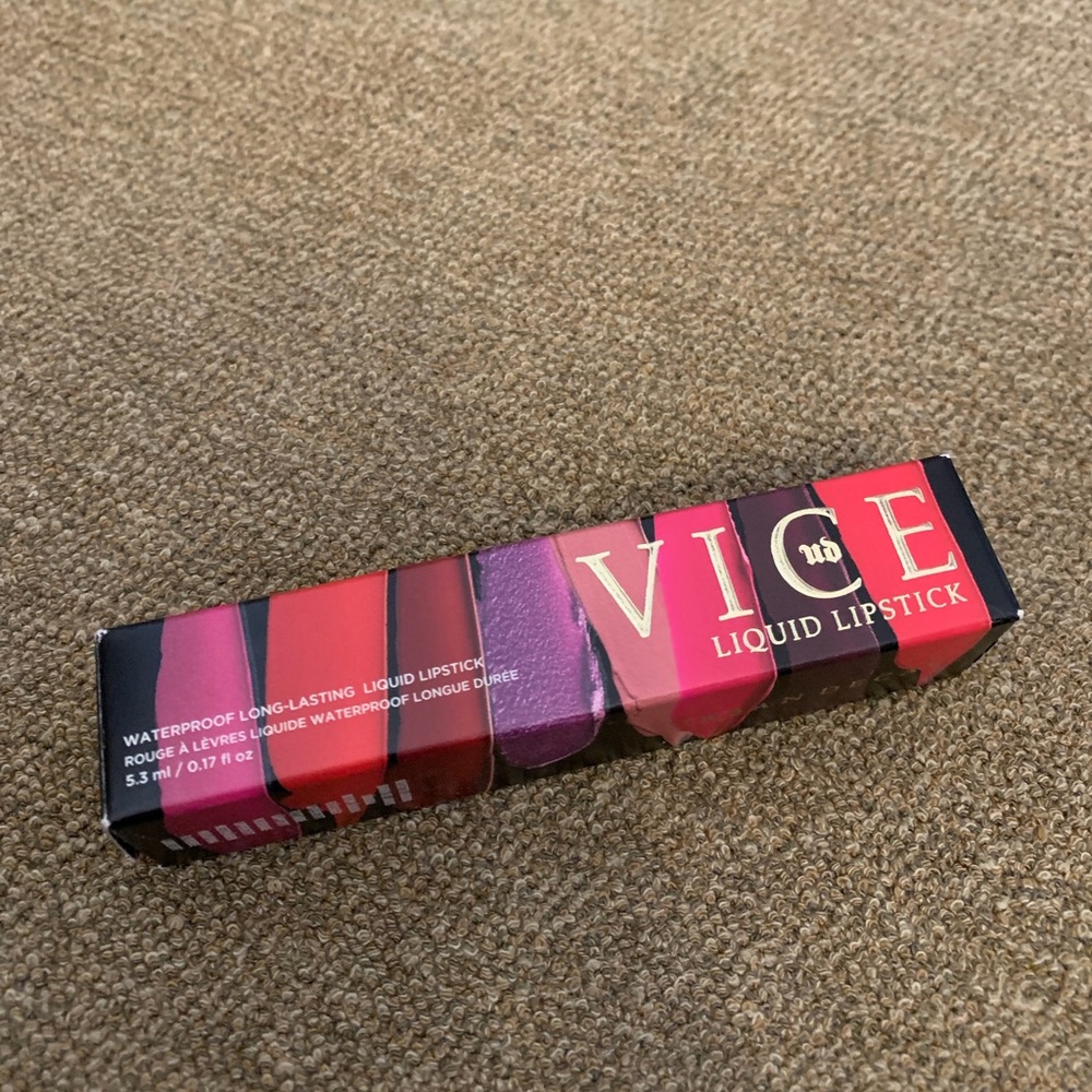 Urban decay vice liquid lipstick in shade Big Bang metallic